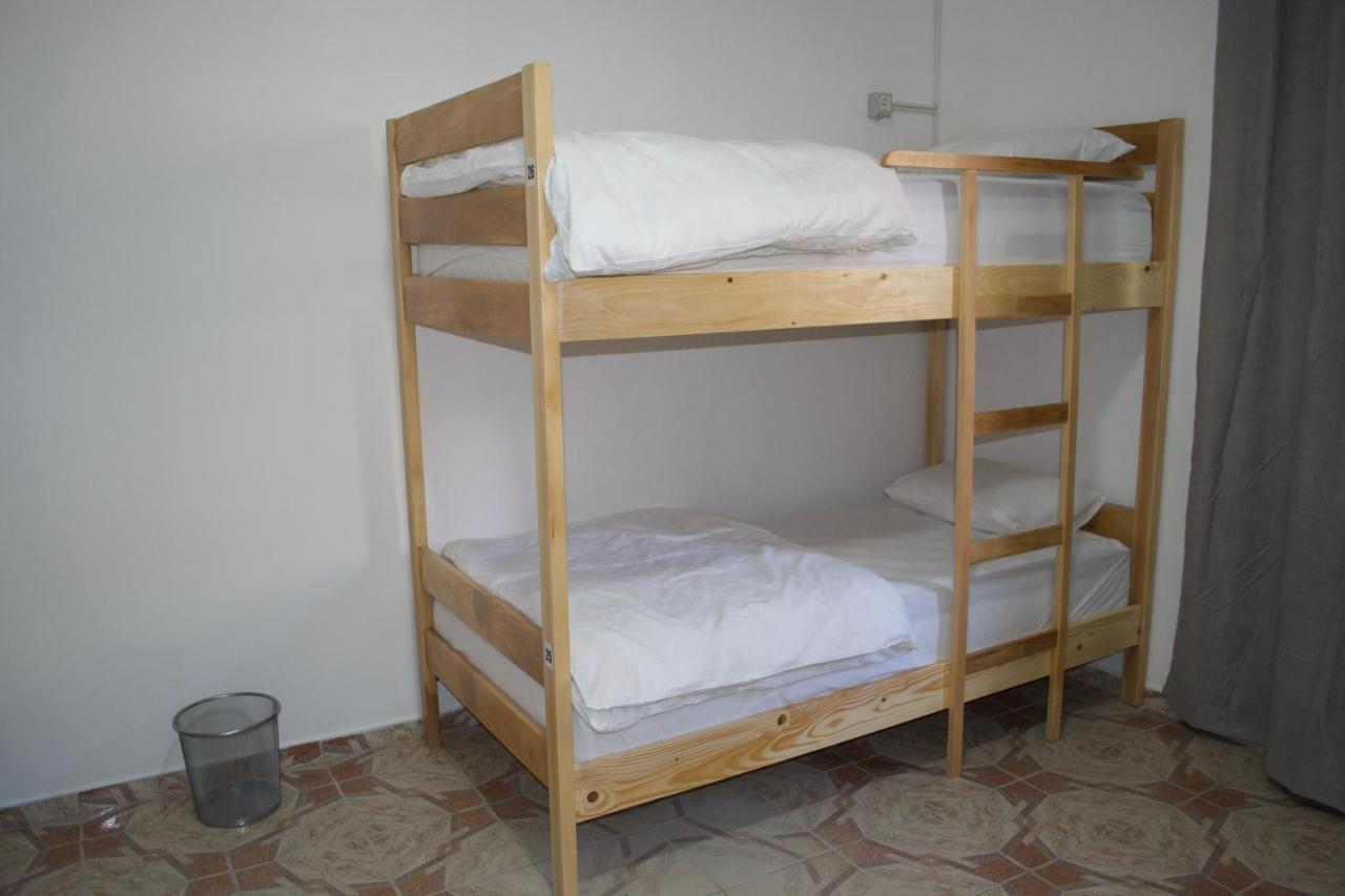 Me & You Hostel Tiranë Eksteriør bilde