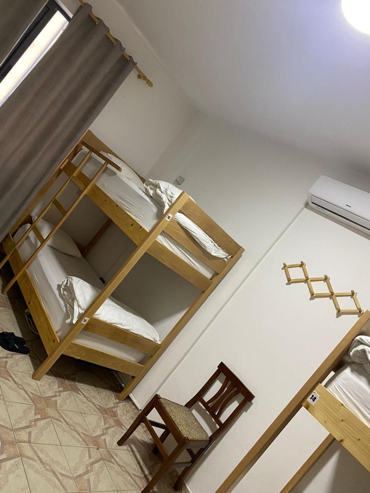 Me & You Hostel Tiranë Eksteriør bilde